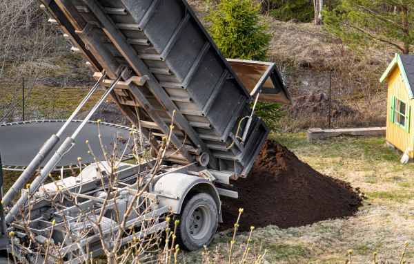 Yard Soil Delivery in Annapolis