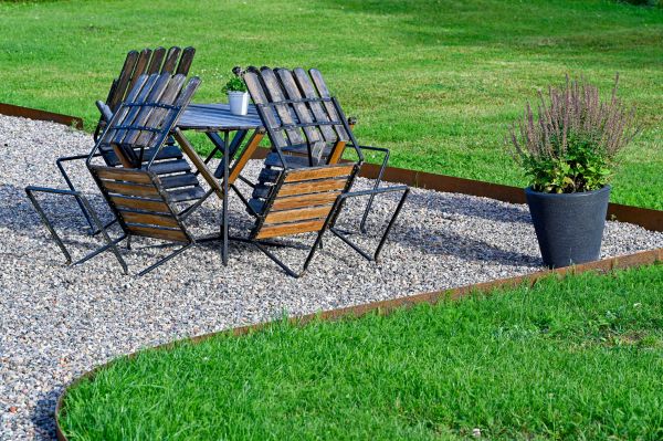 Metal Edging Installation in Annapolis